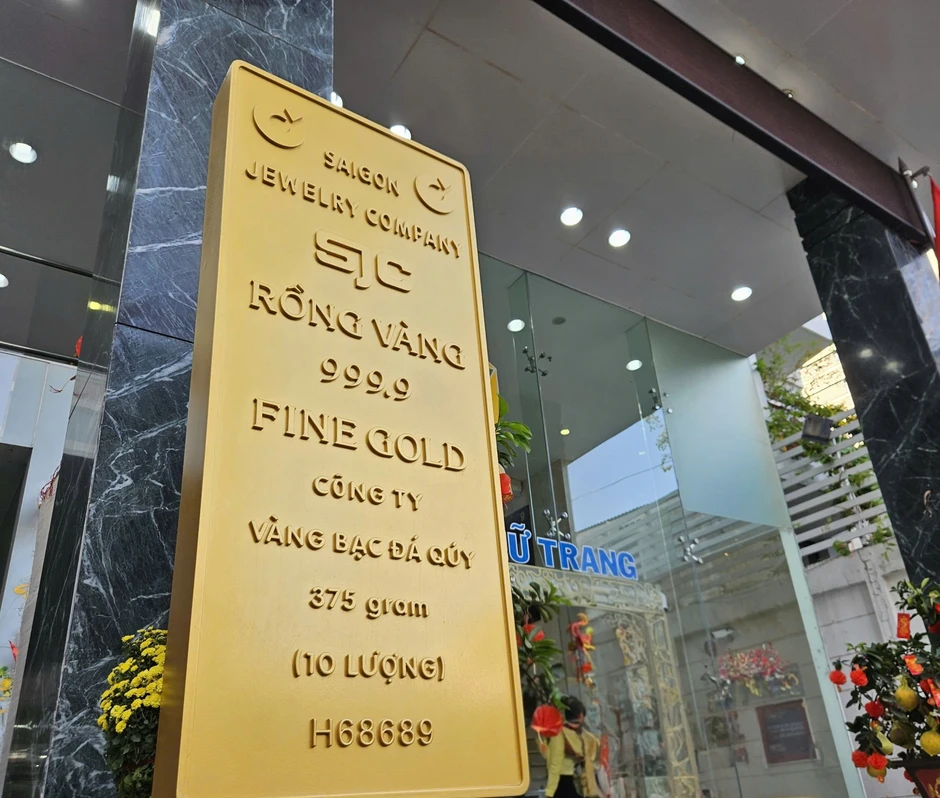 Sếp công ty SJC nói gì về các viên đá giá ghi sổ bình quân hơn 6.000 đồng? Sếp công ty SJC nói gì về các viên đá giá ghi sổ bình quân hơn 6.000 đồng?