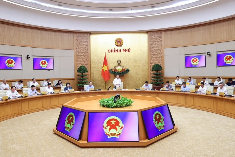 Tại phiên họp thường kỳ đầu tiên của Chính phủ khóa XVI, Thủ tướng Lê Minh Hưng đặc biệt nhấn mạnh một nội dung quan trọng, phải được thực hiện liên tục