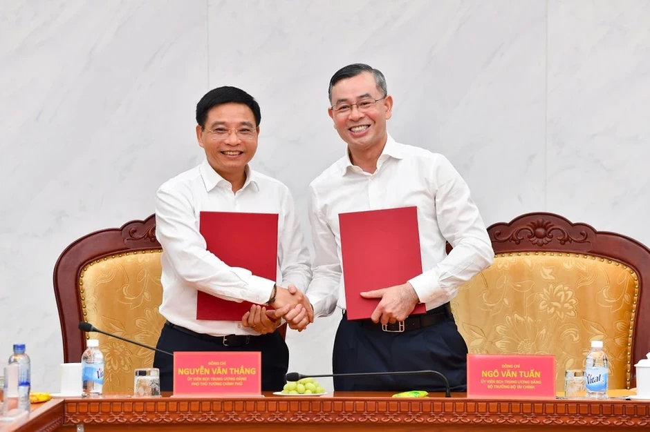 Tân Bộ trưởng Tài chính nói về mục tiêu tăng trưởng hai con số Tân Bộ trưởng Tài chính nói về mục tiêu tăng trưởng hai con số