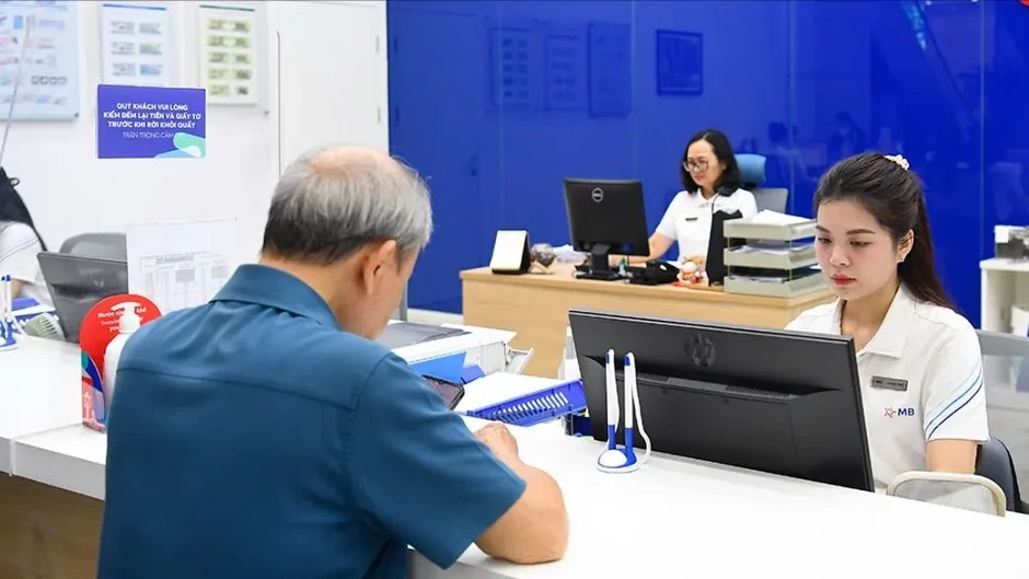 Tăng nguồn vốn để “hạ nhiệt” lãi suất Tăng nguồn vốn để “hạ nhiệt” lãi suất