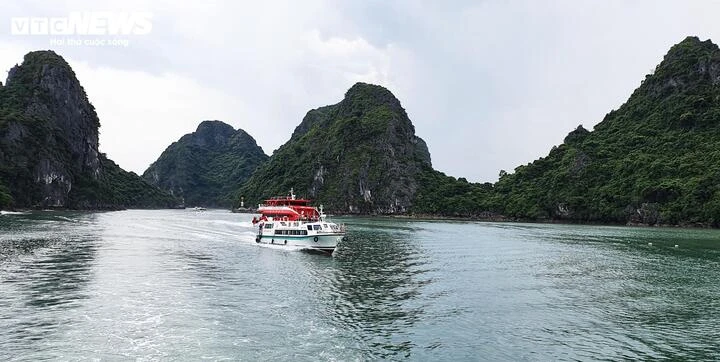 Tạp chí du lịch nổi tiếng Mỹ chọn Vịnh Bái Tử Long là kỳ quan ở Đông Nam Á Tạp chí du lịch nổi tiếng Mỹ chọn Vịnh Bái Tử Long là kỳ quan ở Đông Nam Á