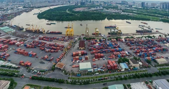 Tập đoàn 3,2 triệu tỷ đồng đứng sau Maersk thâu tóm cổ phần cảng container rộng 20 ha ở TP.HCM từ tay người Nhật