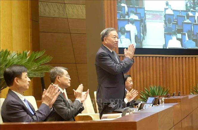 Tập đoàn của tỷ phú Phạm Nhật Vượng đề xuất giải pháp cho các ngành công nghiệp tỷ USD “Make in Vietnam” Tập đoàn của tỷ phú Phạm Nhật Vượng đề xuất giải pháp cho các ngành công nghiệp tỷ USD “Make in Vietnam”