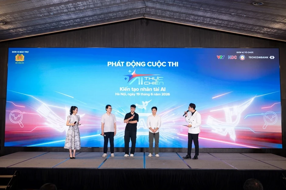 Techcombank đồng hành cùng ‘AI Thực Chiến’ mùa 2: ‘Dẫn lối trí tuệ Việt - Vươn tầm kỷ nguyên AI’ Techcombank đồng hành cùng ‘AI Thực Chiến’ mùa 2: ‘Dẫn lối trí tuệ Việt - Vươn tầm kỷ nguyên AI’