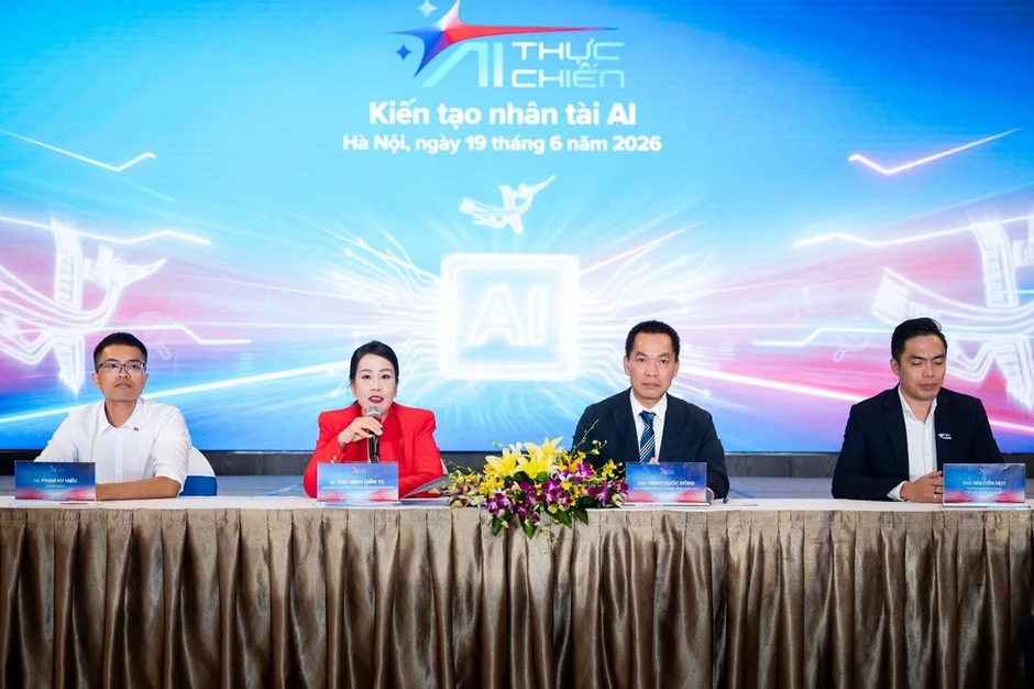 Techcombank đồng hành cùng ‘AI Thực Chiến’ mùa 2: ‘Dẫn lối trí tuệ Việt - Vươn tầm kỷ nguyên AI’ Techcombank đồng hành cùng ‘AI Thực Chiến’ mùa 2: ‘Dẫn lối trí tuệ Việt - Vươn tầm kỷ nguyên AI’