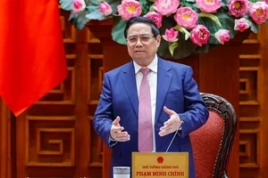 Thăm nhà máy VinFast, Phó Thủ tướng chỉ ra hướng đi tiên phong của Tập đoàn tỷ phú Phạm Nhật Vượng Thăm nhà máy VinFast, Phó Thủ tướng chỉ ra hướng đi tiên phong của Tập đoàn tỷ phú Phạm Nhật Vượng