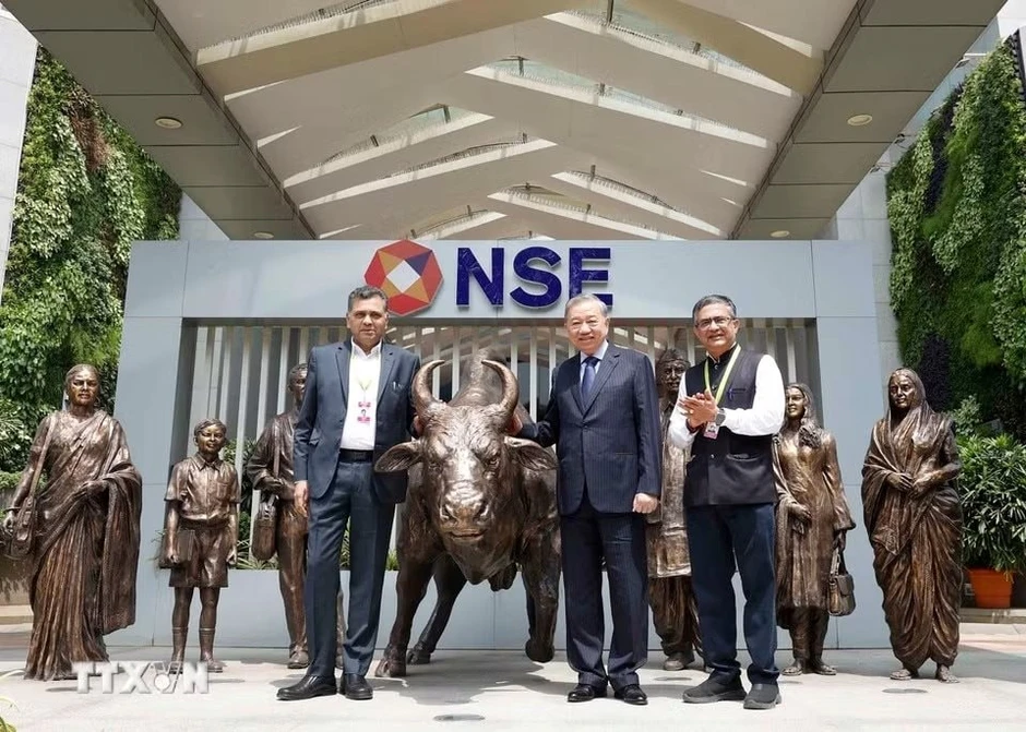 Thăm nơi nắm giữ 5.000 tỷ USD ở Ấn Độ, Tổng Bí thư, Chủ tịch nước Tô Lâm thực hiện nghi thức đặc biệt Thăm nơi nắm giữ 5.000 tỷ USD ở Ấn Độ, Tổng Bí thư, Chủ tịch nước Tô Lâm thực hiện nghi thức đặc biệt