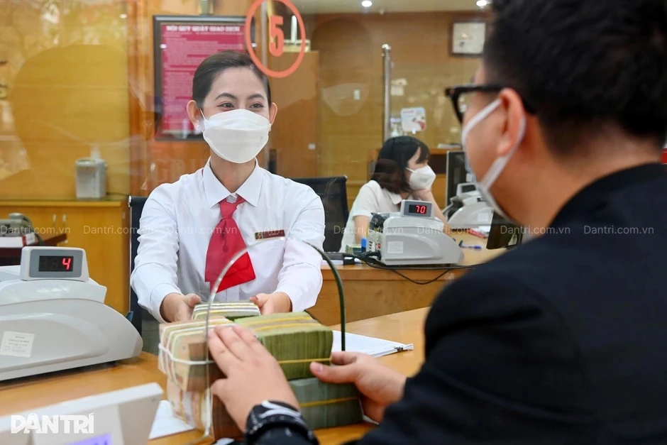 Thêm ngân hàng giảm lãi suất tiền gửi Thêm ngân hàng giảm lãi suất tiền gửi