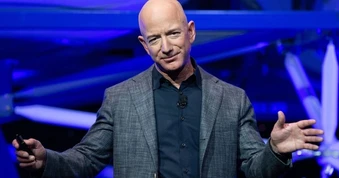 Thu nhập tăng nhưng vẫn rỗng túi: Lời giải từ 4 thói quen của Jeff Bezos