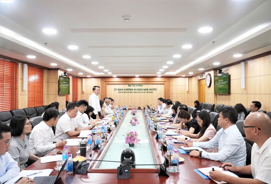Thứ trưởng Nguyễn Đức Chi: Khẩn trương sửa Luật Chứng khoán Thứ trưởng Nguyễn Đức Chi: Khẩn trương sửa Luật Chứng khoán