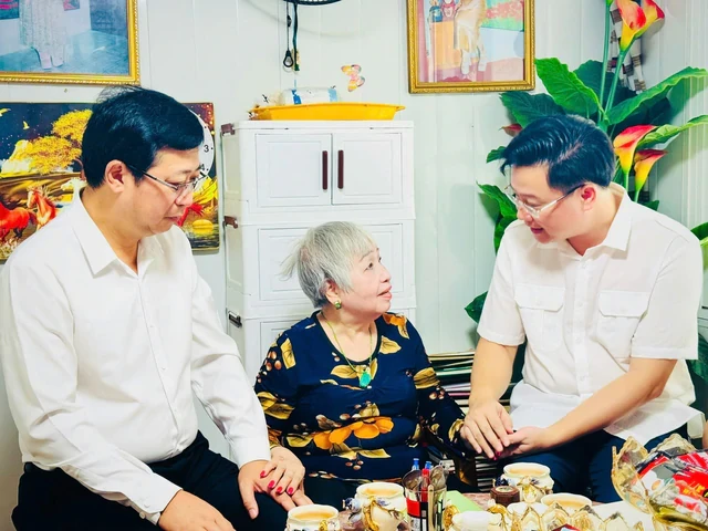 Thủ tướng phát động, Quỹ của Tập đoàn Vingroup đang trao tặng 11.000 tỷ đồng để làm 3 việc ý nghĩa ở VN Thủ tướng phát động, Quỹ của Tập đoàn Vingroup đang trao tặng 11.000 tỷ đồng để làm 3 việc ý nghĩa ở VN