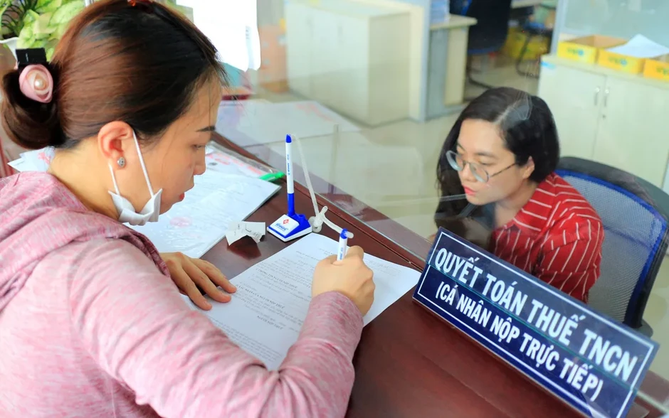Thuế thu nhập cá nhân mới giảm áp lực thuế khuyến khích chi cho giáo dục và y tế Thuế thu nhập cá nhân mới giảm áp lực thuế khuyến khích chi cho giáo dục và y tế