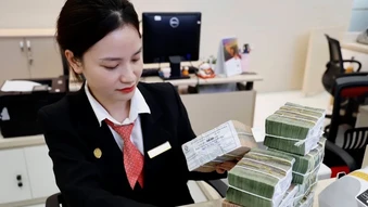 Tiền gửi của người dân tại ngân hàng vượt 10,8 triệu tỷ đồng