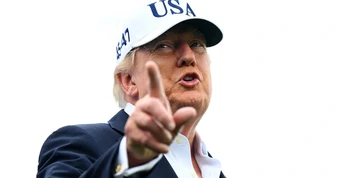 Tổng thống Mỹ Donald Trump nêu thông điệp ngay sau Fed tăng lãi suất