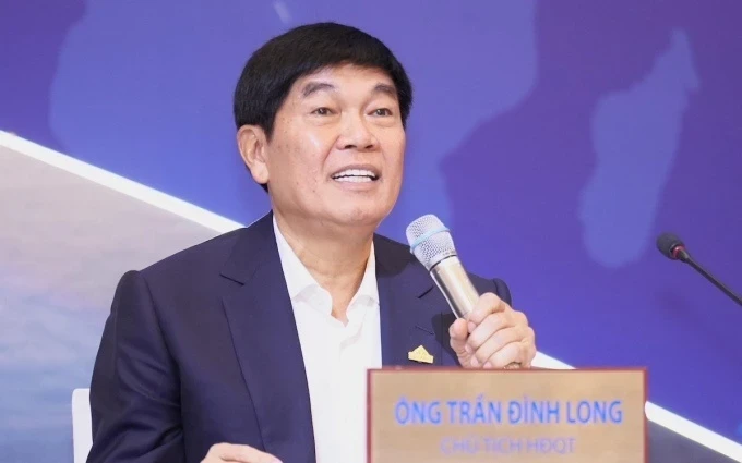 Tỷ phú Trần Đình Long muốn phân phối điện, bán lẻ ôtô, sản xuất đồ gỗ Tỷ phú Trần Đình Long muốn phân phối điện, bán lẻ ôtô, sản xuất đồ gỗ