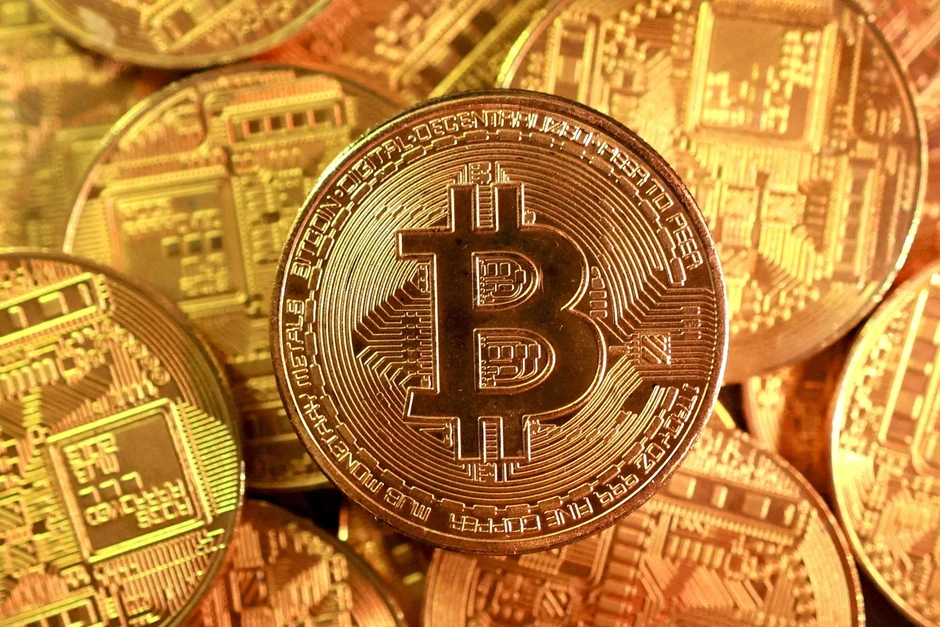 Vàng thất thế, bitcoin bất ngờ tỏa sáng giữa tâm bão xung đột Vàng thất thế, bitcoin bất ngờ tỏa sáng giữa tâm bão xung đột