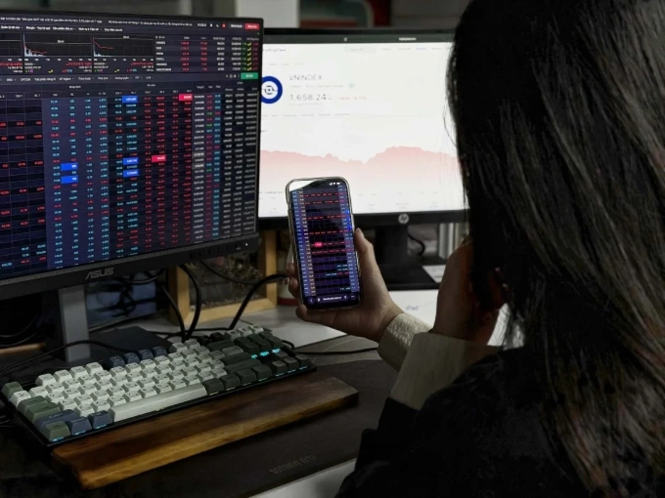 Vì sao chứng khoán giảm kỷ lục 115 điểm?