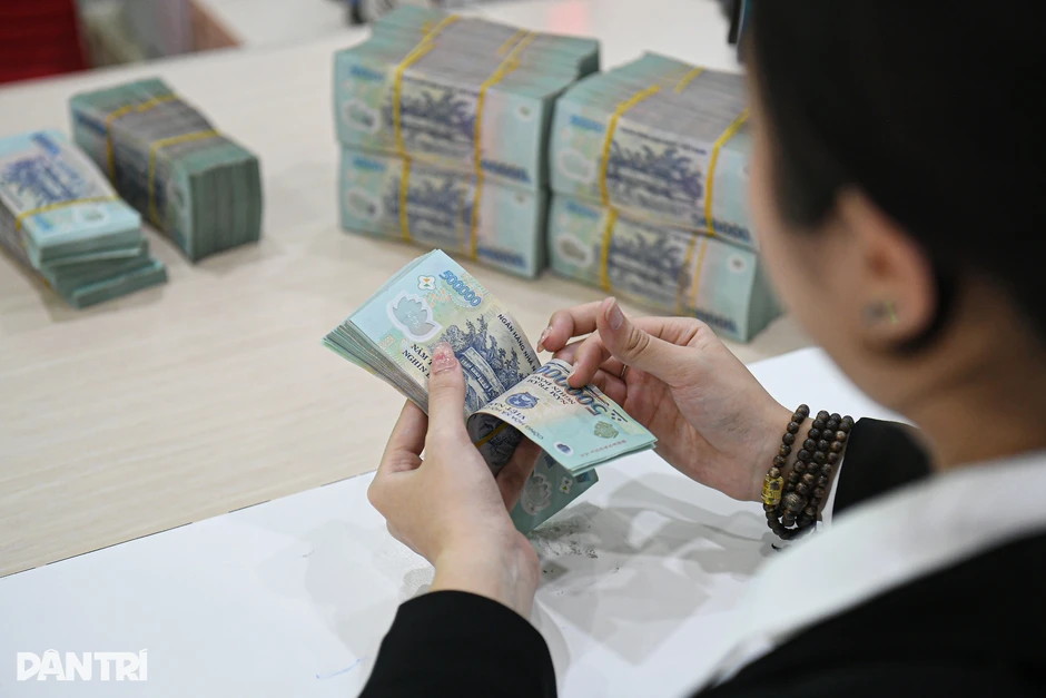 Vì sao lãi suất chưa thể hạ nhiệt? Vì sao lãi suất chưa thể hạ nhiệt?