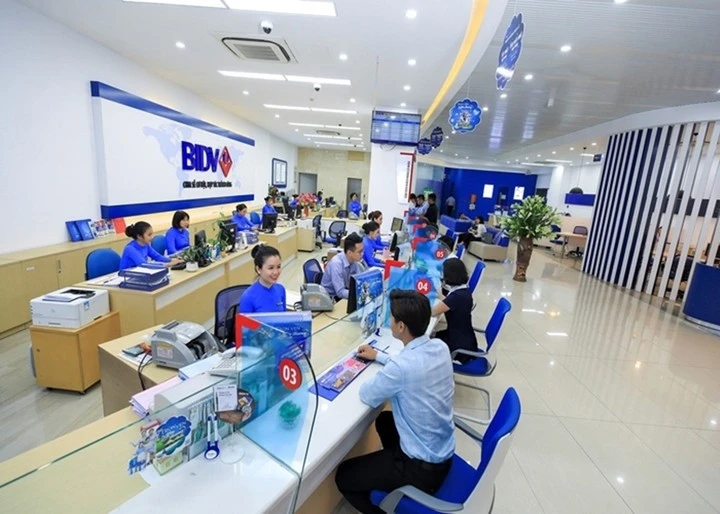 Vì sao người dân thích gửi tiền ngân hàng?