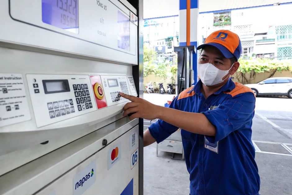Vì sao Petrolimex đăng ký bán sạch cổ phiếu quỹ? Vì sao Petrolimex đăng ký bán sạch cổ phiếu quỹ?