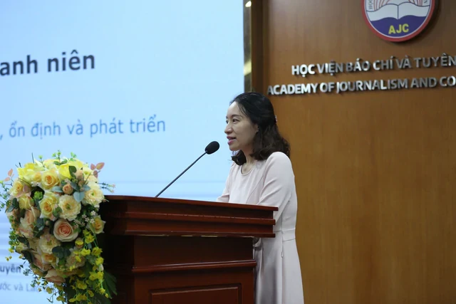 Vì sao tài chính ngân hàng, CNTT, báo chí... hot cả chục năm bỗng giảm nhiệt, cử nhân VN "chật vật" tìm việc? Vì sao tài chính ngân hàng, CNTT, báo chí... hot cả chục năm bỗng giảm nhiệt, cử nhân VN "chật vật" tìm việc?