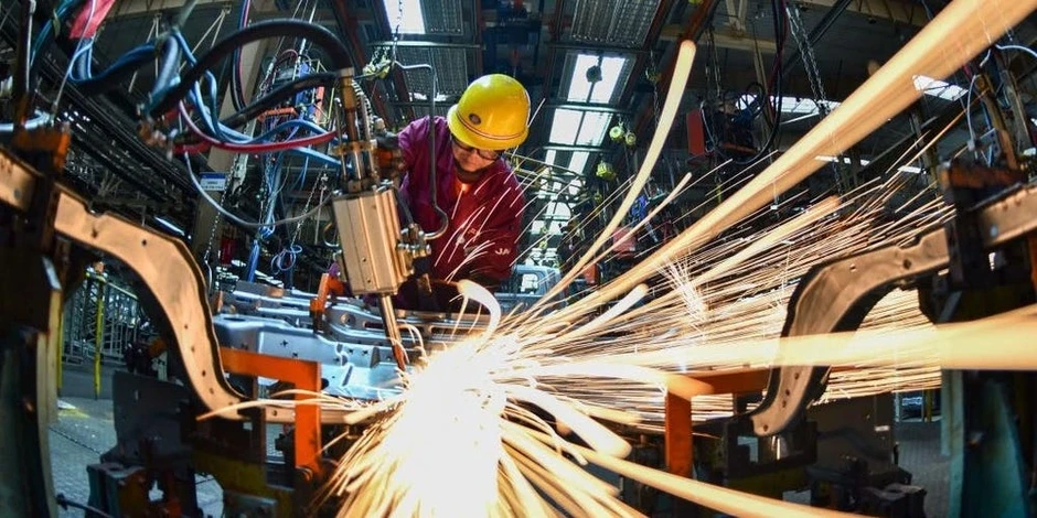 Vì sao Trung Quốc không muốn nhân dân tệ tăng giá quá nhanh? Vì sao Trung Quốc không muốn nhân dân tệ tăng giá quá nhanh?