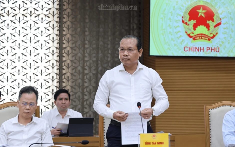 Việt Nam có khu kinh tế cửa khẩu thu hút hơn 800 triệu USD, là đầu mối quan trọng với Campuchia và ASEAN Việt Nam có khu kinh tế cửa khẩu thu hút hơn 800 triệu USD, là đầu mối quan trọng với Campuchia và ASEAN