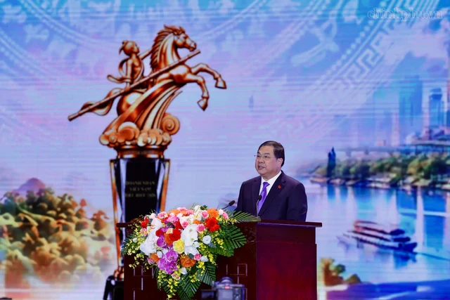 Việt Nam vừa chứng kiến kỳ tích 100 người góp phần quan trọng tạo ra 1,34 triệu tỷ đồng Việt Nam vừa chứng kiến kỳ tích 100 người góp phần quan trọng tạo ra 1,34 triệu tỷ đồng