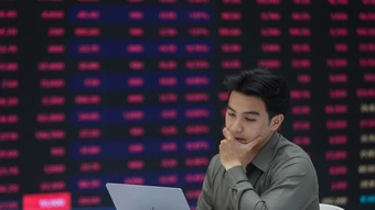 VN-Index mất hơn 43 điểm