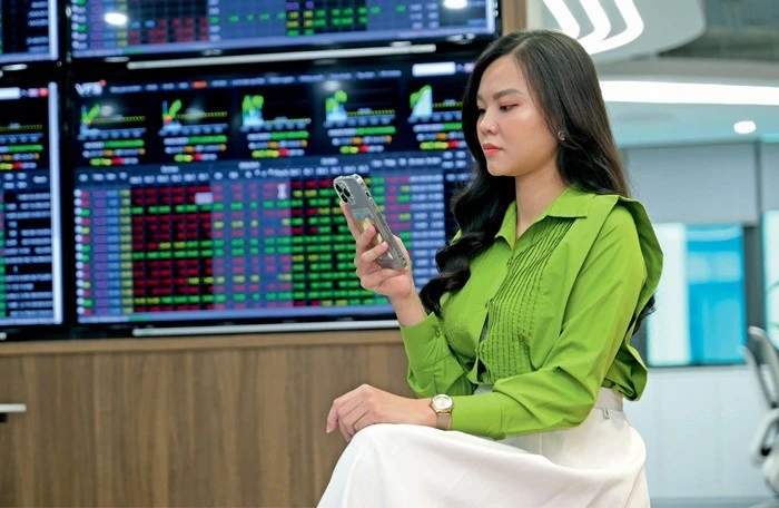 VN-Index vượt 1.900 điểm: Nhà đầu tư nên làm gì? VN-Index vượt 1.900 điểm: Nhà đầu tư nên làm gì?