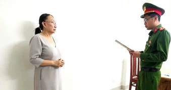 Vụ buôn lậu 28.000 viên kim cương: Thêm bà chủ Kim Lý, Ngọc Tâm… bị khởi tố