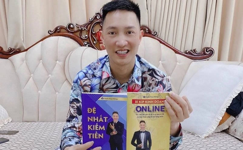 Vụ Huấn Hoa Hồng: Chiêu trò né thuế, livestream Vụ Huấn Hoa Hồng: Chiêu trò né thuế, livestream