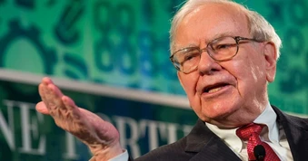 Warren Buffett chỉ cách làm giàu cho người thu nhập trung bình