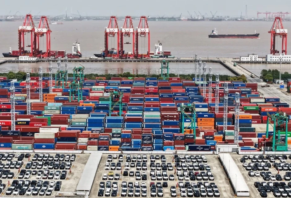 Xuất khẩu Trung Quốc hưởng lợi từ chiến sự Iran Xuất khẩu Trung Quốc hưởng lợi từ chiến sự Iran