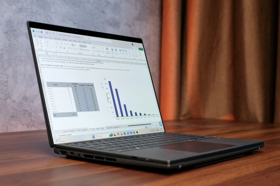 Zenbook Duo mang trải nghiệm desktop nhiều màn hình lên laptop di động Zenbook Duo mang trải nghiệm desktop nhiều màn hình lên laptop di động