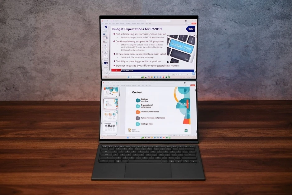 Zenbook Duo mang trải nghiệm desktop nhiều màn hình lên laptop di động Zenbook Duo mang trải nghiệm desktop nhiều màn hình lên laptop di động