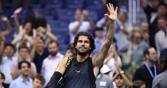 Alcaraz gục ngã trước Shelton, dừng bước ở tứ kết US Open