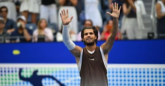 Alcaraz hạ tay vợt Trung Quốc, nối dài mạch thắng tại Grand Slam