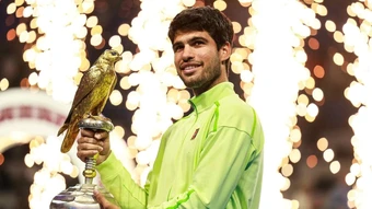 Alcaraz hủy diệt Fils ở chung kết Qatar Mở rộng