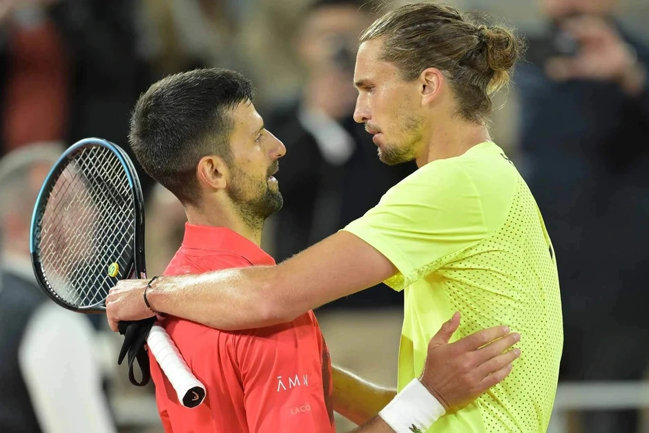 Alcaraz không dự Wimbledon, Nole hẹn đấu Sinner ở chung kết Roland Garros Alcaraz không dự Wimbledon, Nole hẹn đấu Sinner ở chung kết Roland Garros