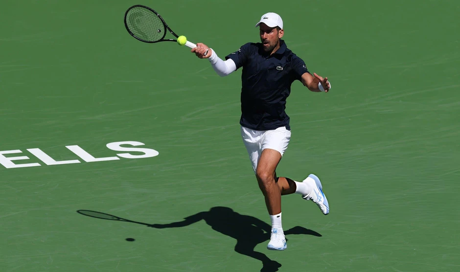 Alcaraz lội ngược dòng, Djokovic chật vật tiến bước tại Indian Wells Alcaraz lội ngược dòng, Djokovic chật vật tiến bước tại Indian Wells