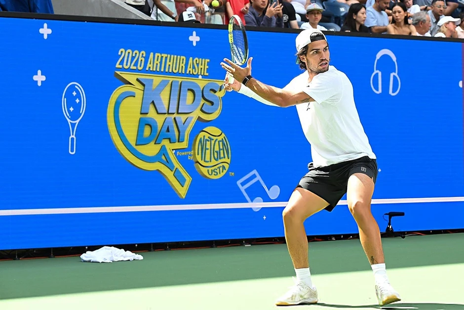 Alcaraz phớt lờ cảnh báo, Sinner nói không với US Open