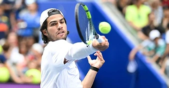 Alcaraz phớt lờ cảnh báo, Sinner nói không với US Open