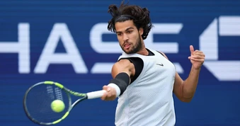 Alcaraz tiếp tục bùng nổ, giành vé vào tứ kết US Open