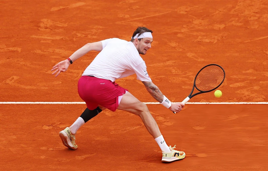 Alcaraz vào bán kết Monte Carlo, chạm mốc 300 trận thắng ATP