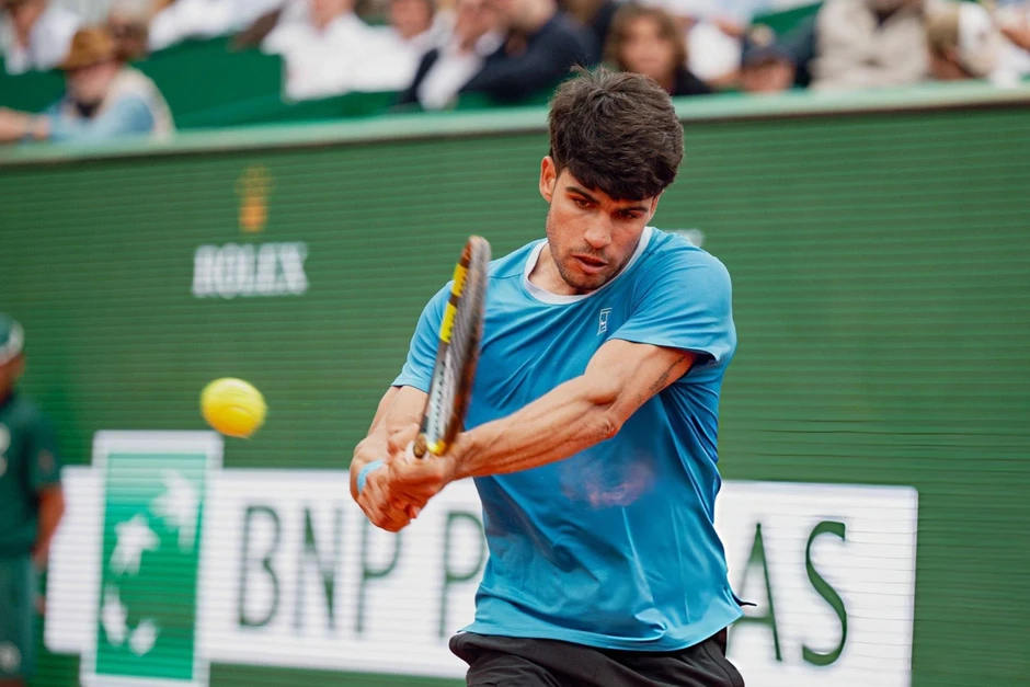 Alcaraz vào bán kết Monte Carlo, chạm mốc 300 trận thắng ATP