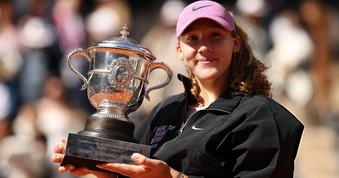 Andreeva vô địch Roland Garros 2026 ở tuổi 19