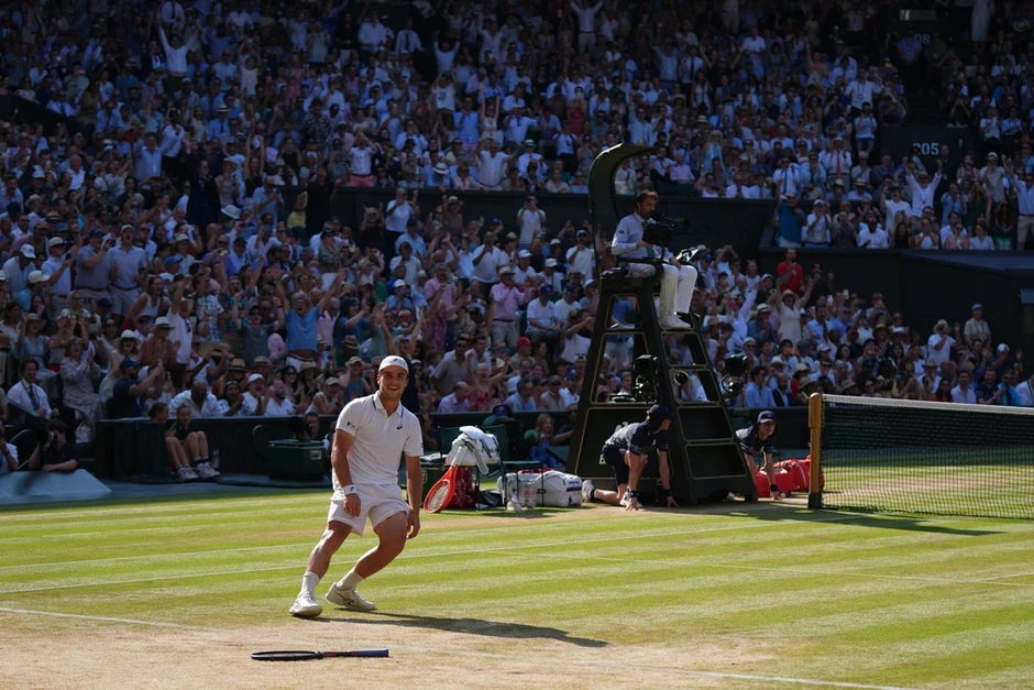 Arthur Fery - nhà giàu vượt sướng để thành ngôi sao Wimbledon Arthur Fery - nhà giàu vượt sướng để thành ngôi sao Wimbledon