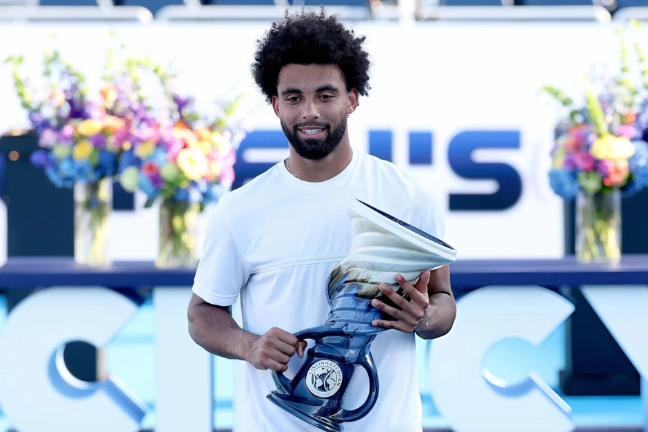 Arthur Fils vô địch Cincinnati Open, quần vợt Pháp chấm dứt 12 năm chờ đợi Arthur Fils vô địch Cincinnati Open, quần vợt Pháp chấm dứt 12 năm chờ đợi