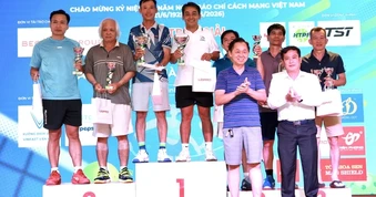 TinVina vô địch đôi nam quần vợt Hội Nhà báo TP HCM mở rộng 2026